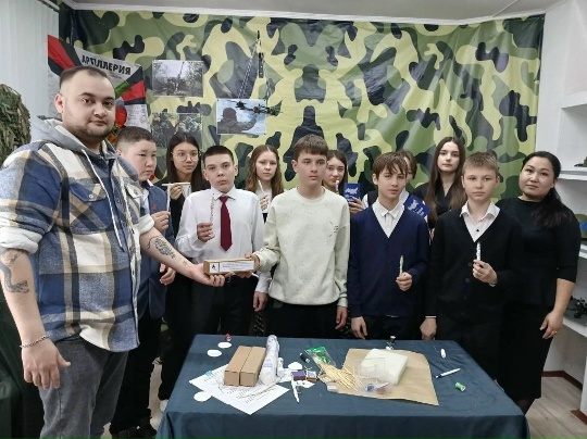 В музее истории СВО прошла встреча с участником СВО, которая оставила глубокий след в сердцах школьников