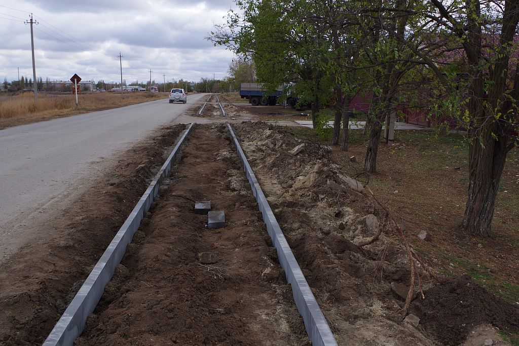 Ремонт тротуаров в Новоузенске продолжается,   
