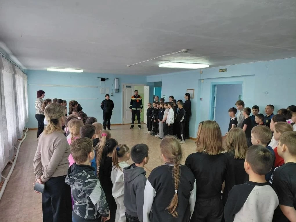 Полицейские на страже безопасности детей на весенних каникулах