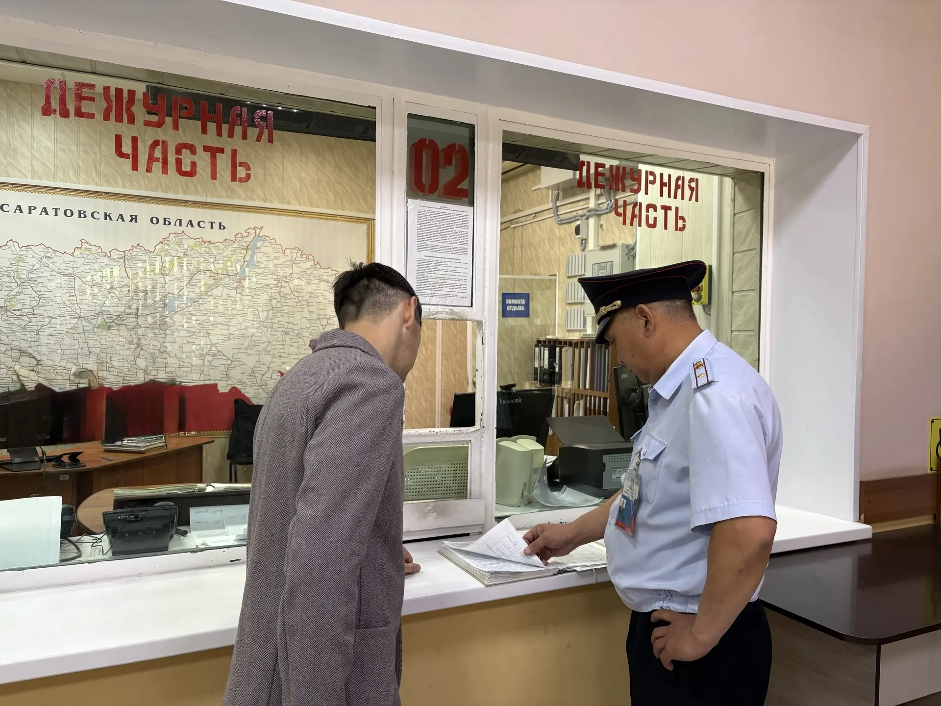Член Общественного совета при МО МВД России «Новоузенский» Саратовской области посетил Дежурную часть