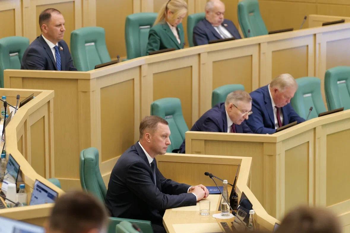 Губернатор в Совете Федерации отметил роль и поддержку Володина в развитии региона 