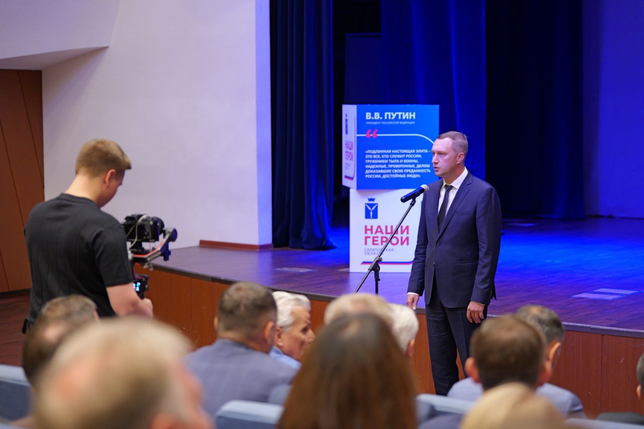Первые участники региональной программы «Наши Герои» встретились сегодня с губернатором Саратовской области, членами регионального правительства и представителями крупных компаний