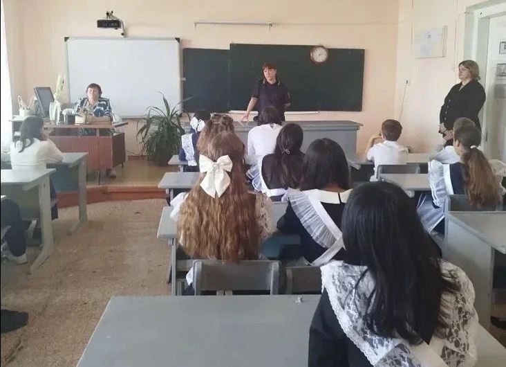 Инспектор по пропаганде БДД провела профилактическую беседу с учениками МОУ «ООШ №2 г. Новоузенска Саратовской области»