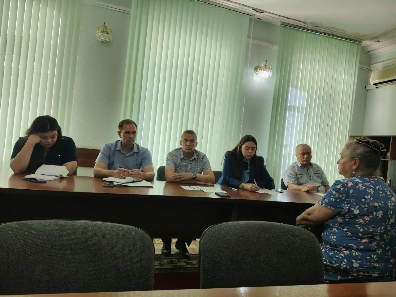 Личный приём военнослужащих, их родных и близких